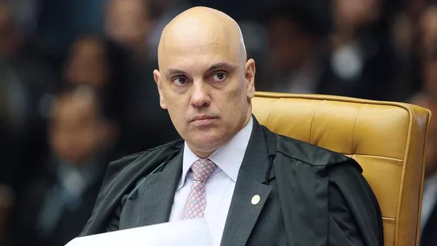 Moraes determina imediata liberação de rodovias bloqueadas por caminhoneiros bolsonaristas