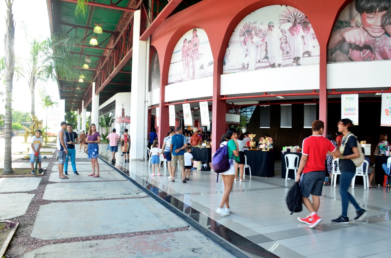 De troca de figurinhas da Copa a cosplay, Feira Povos Criativos acontece no domingo em Manaus