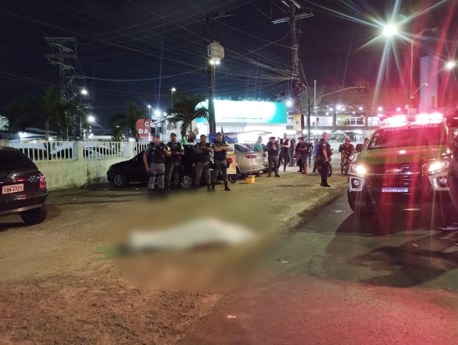 Passageiro morre esfaqueado na frente da esposa e filho ao reagir a assalto em ônibus de Manaus