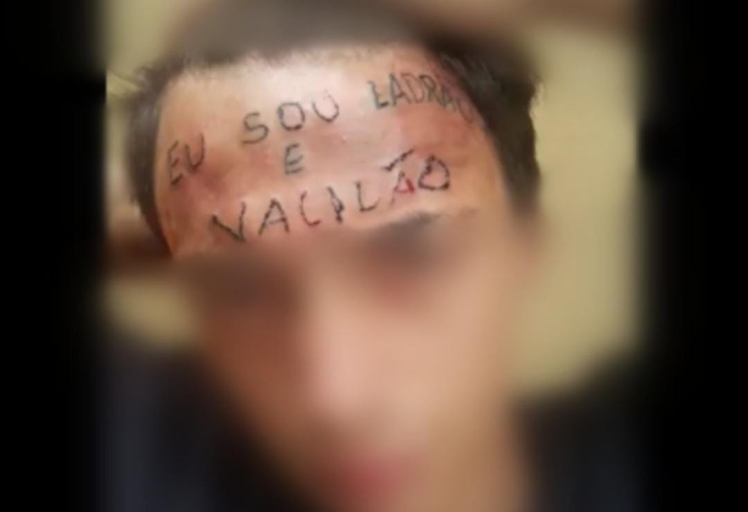 Jovem que teve rosto tatuado com 'sou ladrão e vacilão' é preso por invadir casa