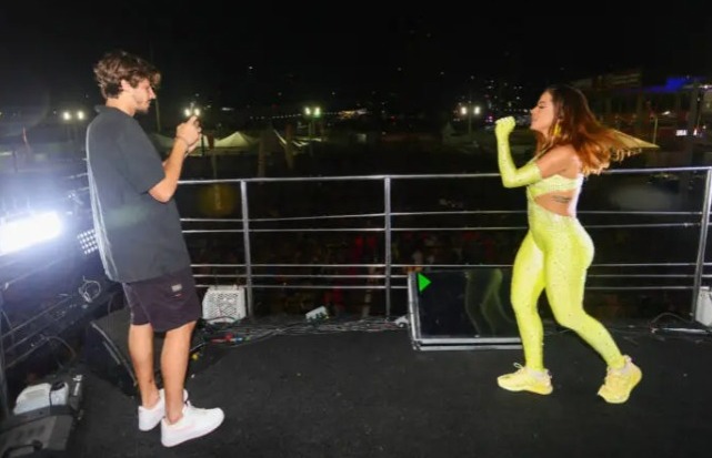 Anitta surge com suposto affair durante Carnatal