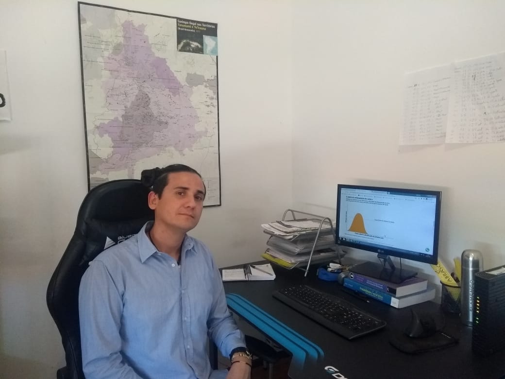 Festas de fim de ano vão aumentar casos e mortes por Covid em janeiro, alerta pesquisador