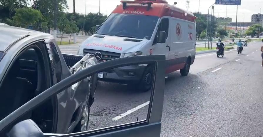 Idoso é atropelado enquanto tentava atravessar rua em Manaus