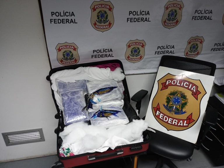 Mulher é presa pela PF ao chegar em Belém com 14kg de drogas vindas de Manaus