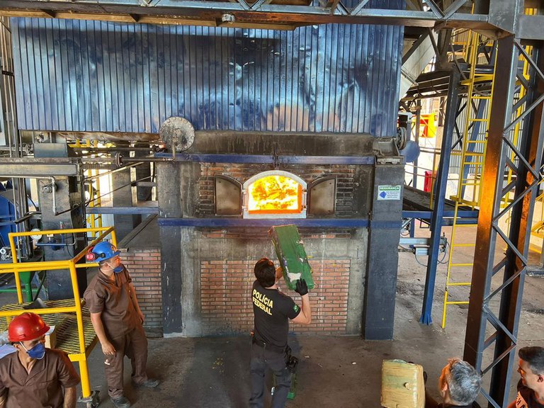 Polícia Federal incinera mais de 3,5 toneladas de drogas