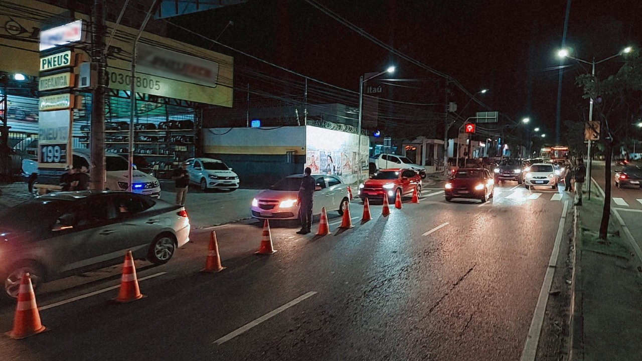 Mais de 70 motoristas foram flagrados dirigindo bêbados durante o Natal em Manaus