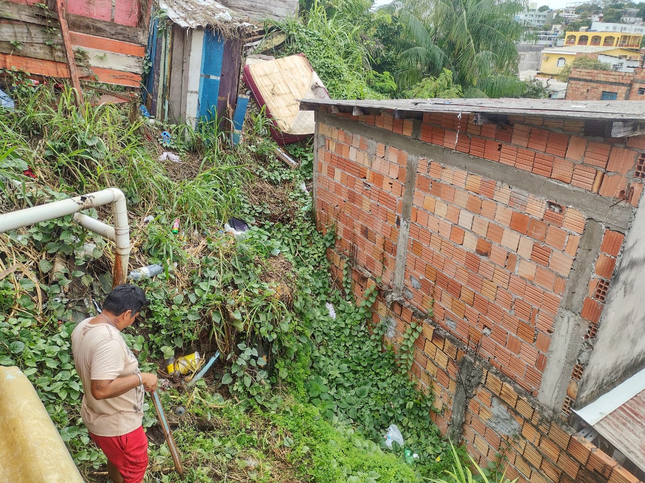 Mulher leva susto ao encontrar feto dentro do cano de casa em Manaus após entupimento 
