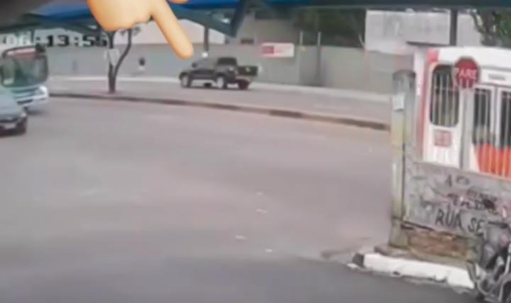 Motorista que matou mulher esmagada em parada de ônibus se entrega em Manaus