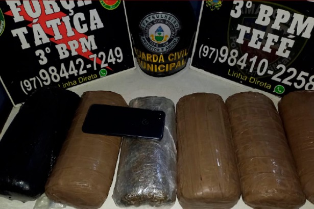 Jovens são presos com drogas durante viagem de barco no Amazonas