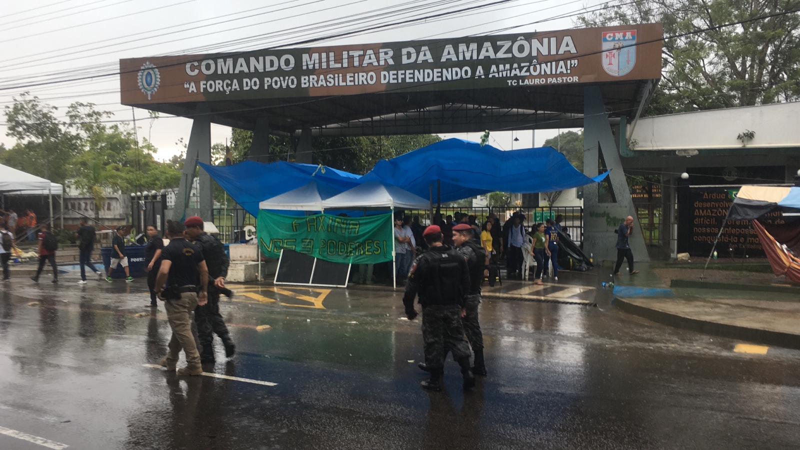 Relatório da SSP aponta que exército guardou pertences e não auxiliou na retirada de bolsonaristas do CMA