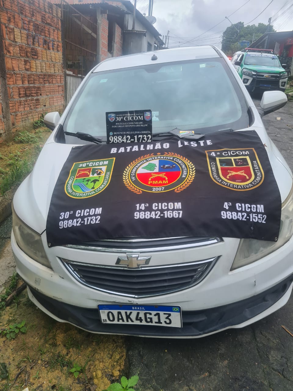 Homem se joga de carro após ser sequestrado por criminosos em Manaus