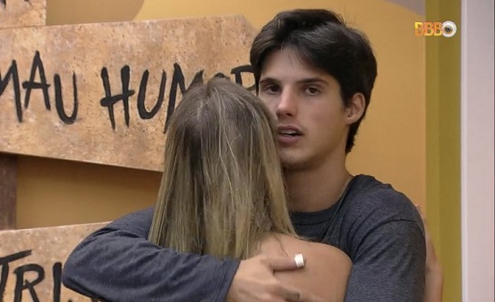 'Sem você, já teria apertado o botão', diz Gabriel a Bruna Griphao