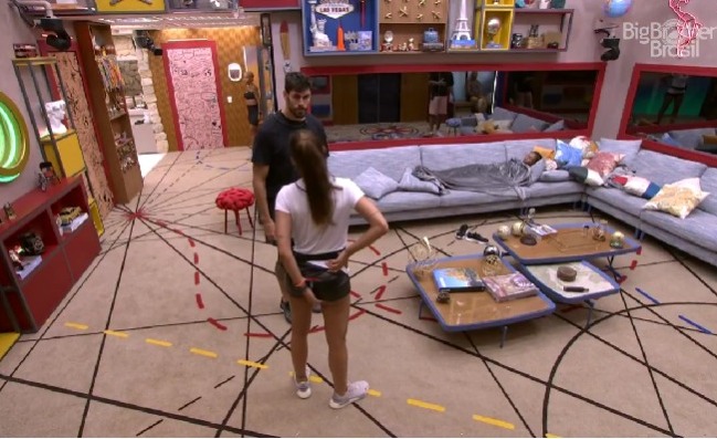 No BBB23, Key Alves revela para Cara de Sapato que viu assassinato de amigo do atleta 