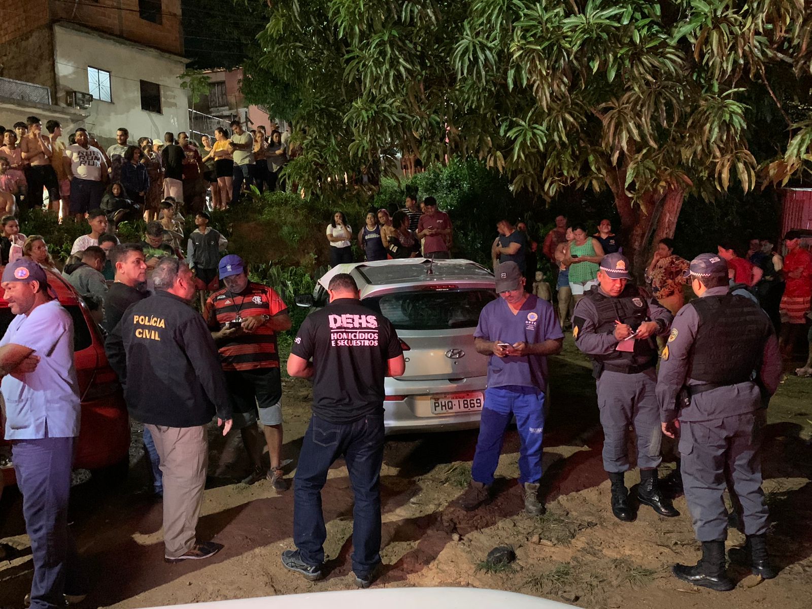 Homem é executado enquanto estacionava carro em Manaus