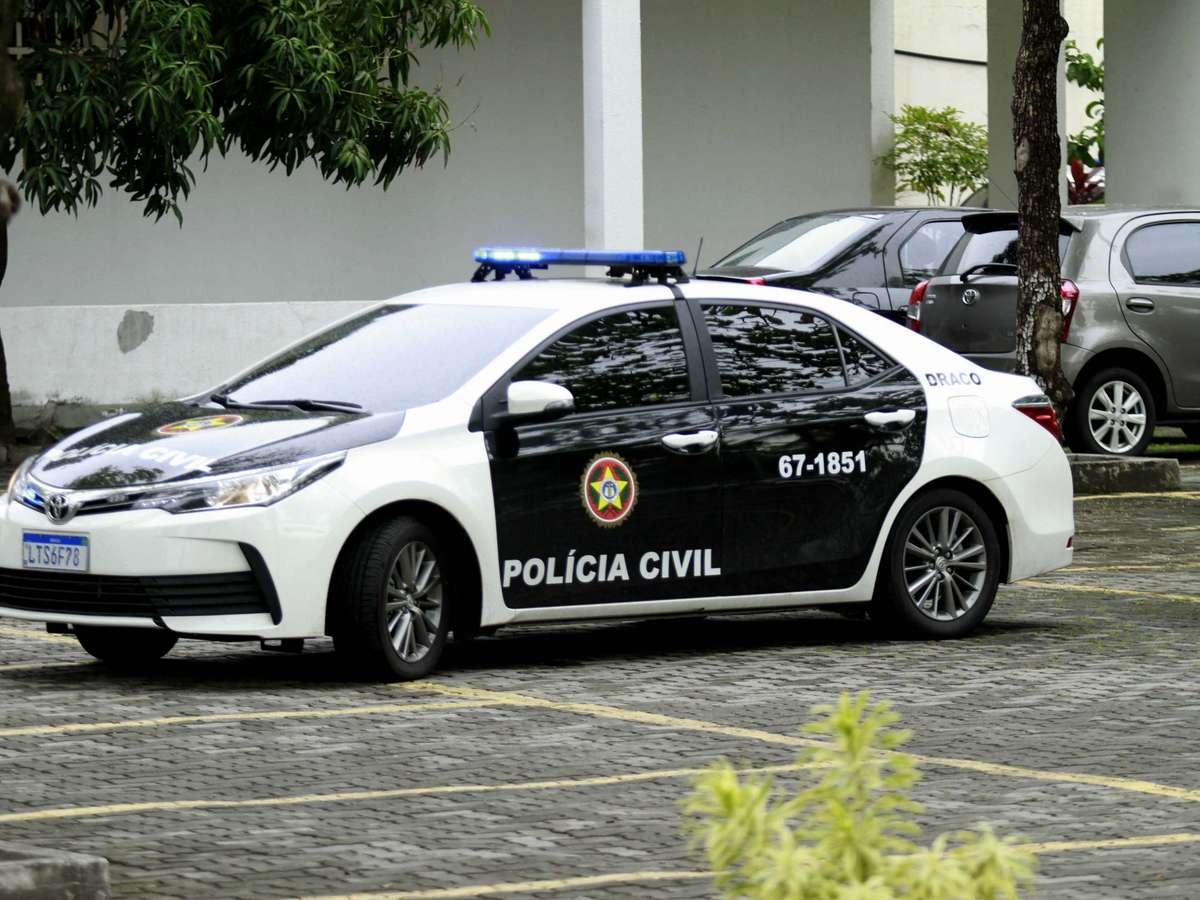 Polícia Civil do Rio afasta agente suspeito de estupro em delegacia