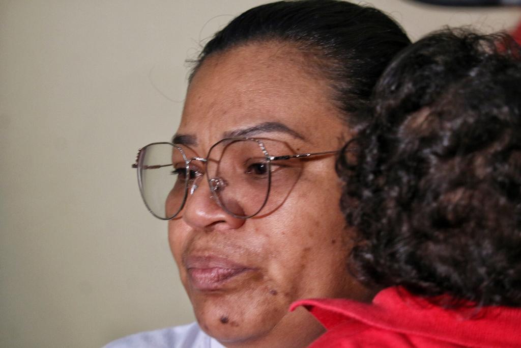 'Acredito na justiça de Deus e dos homens', diz mãe de jovem morta em chacina na AM-010