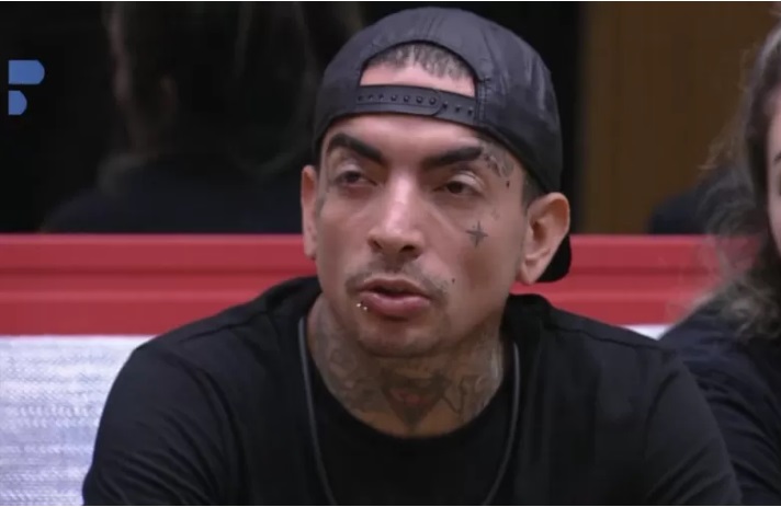 Poder Supremo: Guimê tira Sapato e coloca Gustavo no paredão