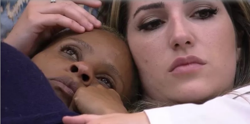 Aline desabafa após voto de Sarah: 'Dói por tudo'