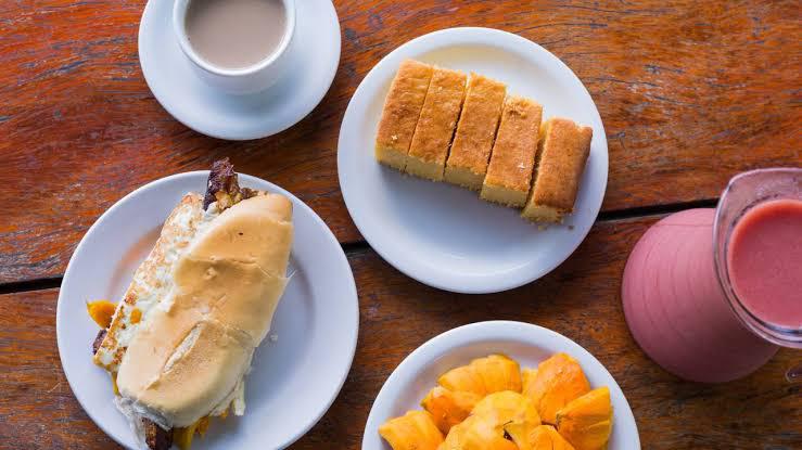 Let’s go turistar em Manaus e tomar café regional no Centro Histórico?