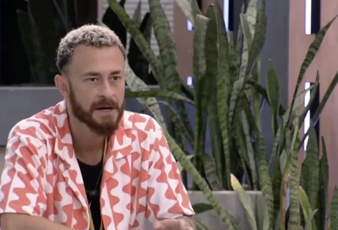 Fred diz não ter medo de enfrentar Ricardo e Cezar no paredão; vídeo