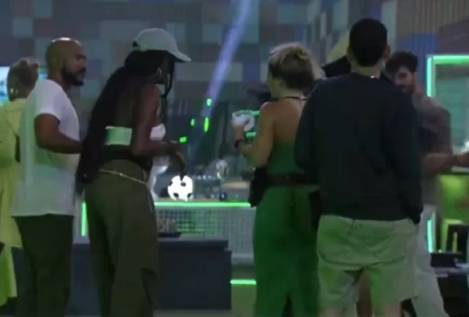 Bruna dá resposta direta sobre romance com Cara de Sapato