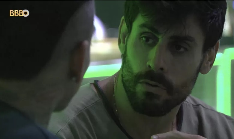 Sapato reclama para Guimê sobre Ricardo: 'Falta educação'