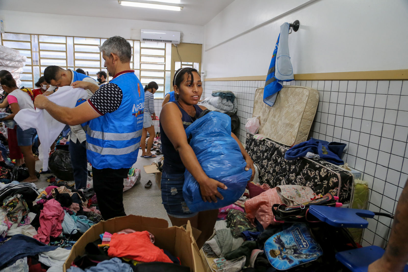 Campanha da Prefeitura arrecada doações às vítimas do deslizamento no Jorge Teixeira