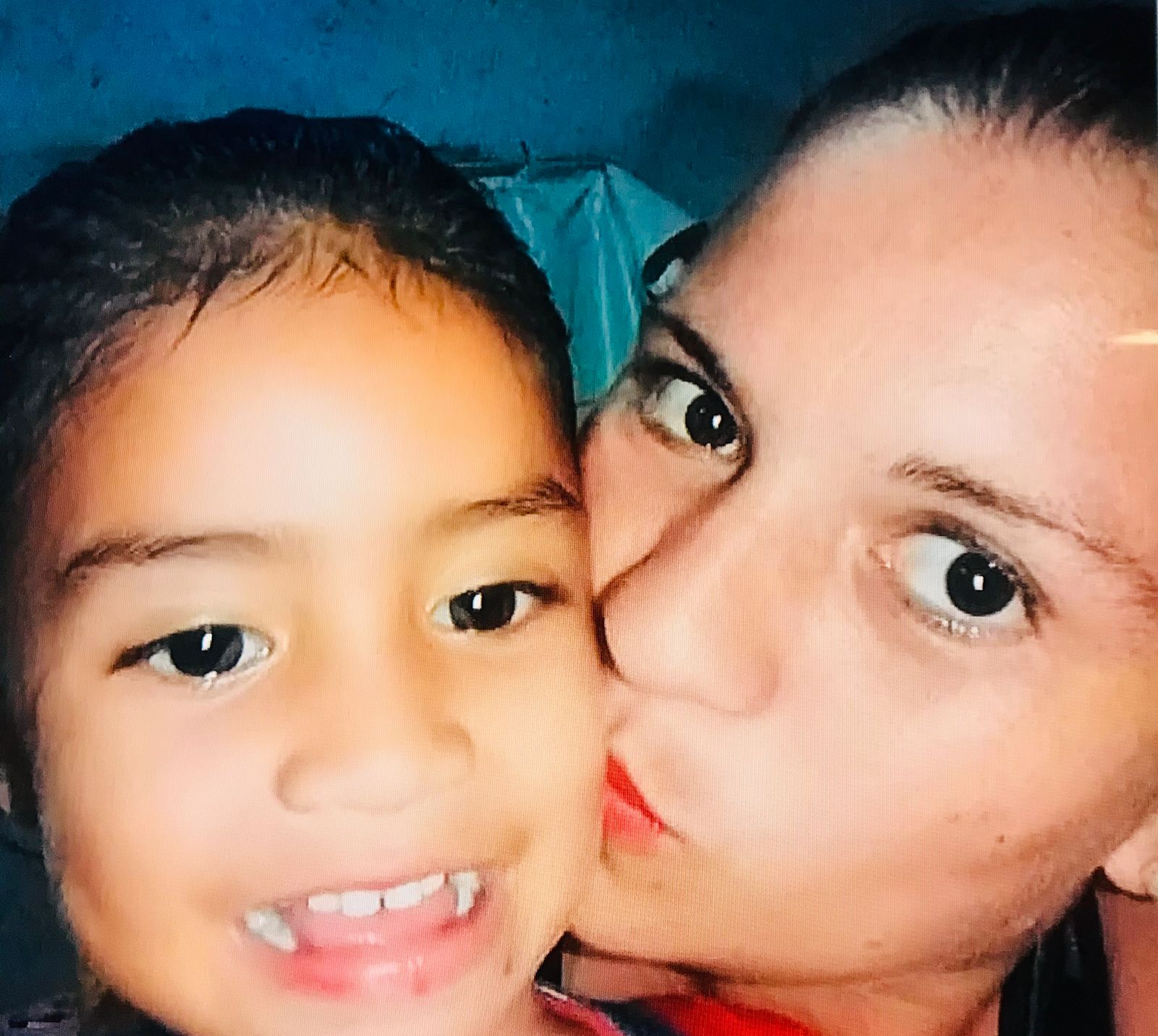 Vítimas são veladas após deslizamento de barranco no Jorge Teixeira, em Manaus