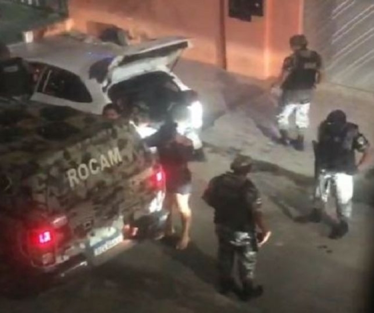 Carro de PM foi usado para escoltar e fugir de chacina na AM-010