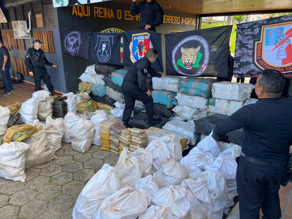Operação da PF termina com 13 presos e 2,9 toneladas de drogas apreendidas no Amazonas
