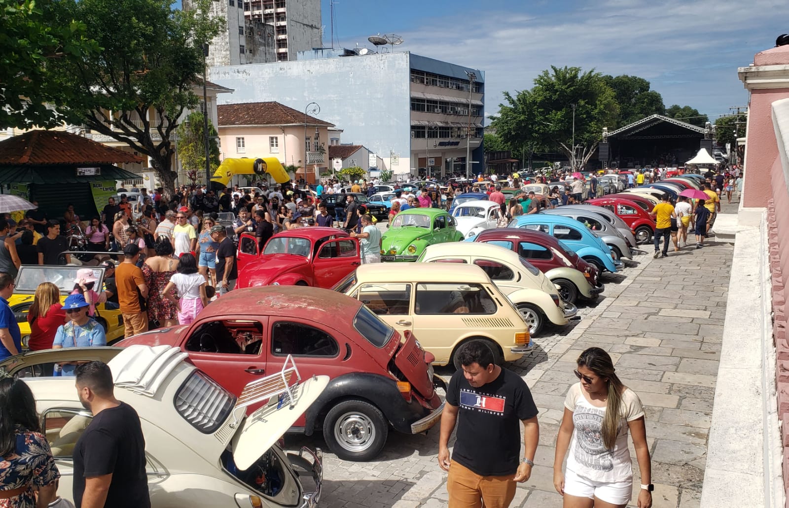 Aniversário de 50 anos do Chevette terá som ao vivo e mais atrações no Largo; confira