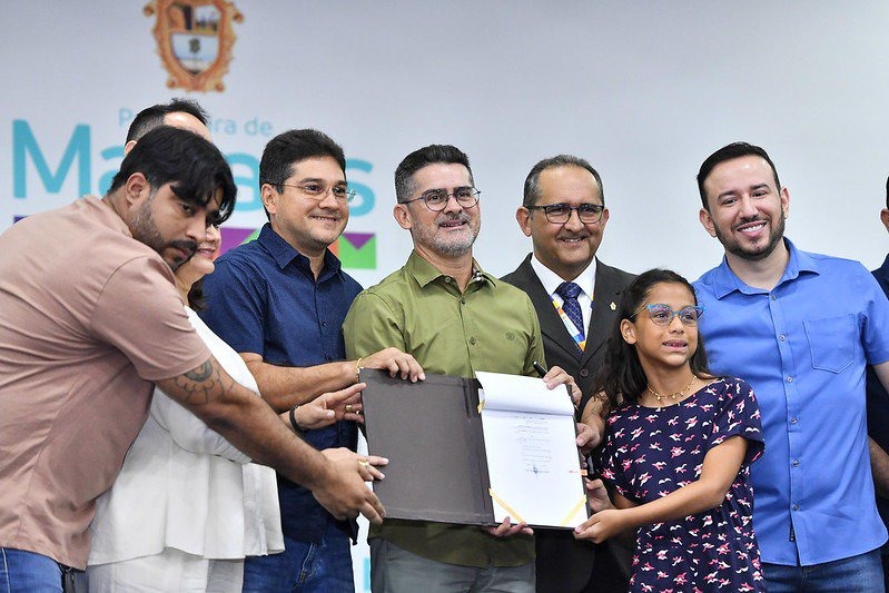 Prefeito amplia ‘Bolsa Idiomas’ em Manaus e crianças a partir de 10 anos serão contempladas