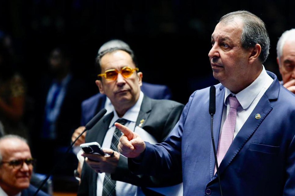 Omar alerta sobre escândalos entre sites de apostas e jogadores do futebol brasileiro