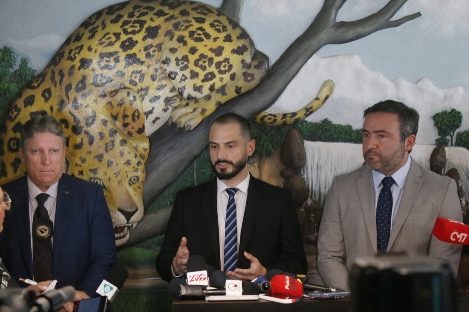 Servidores públicos trocavam favores por propina de empresa alvo da PF em Manaus