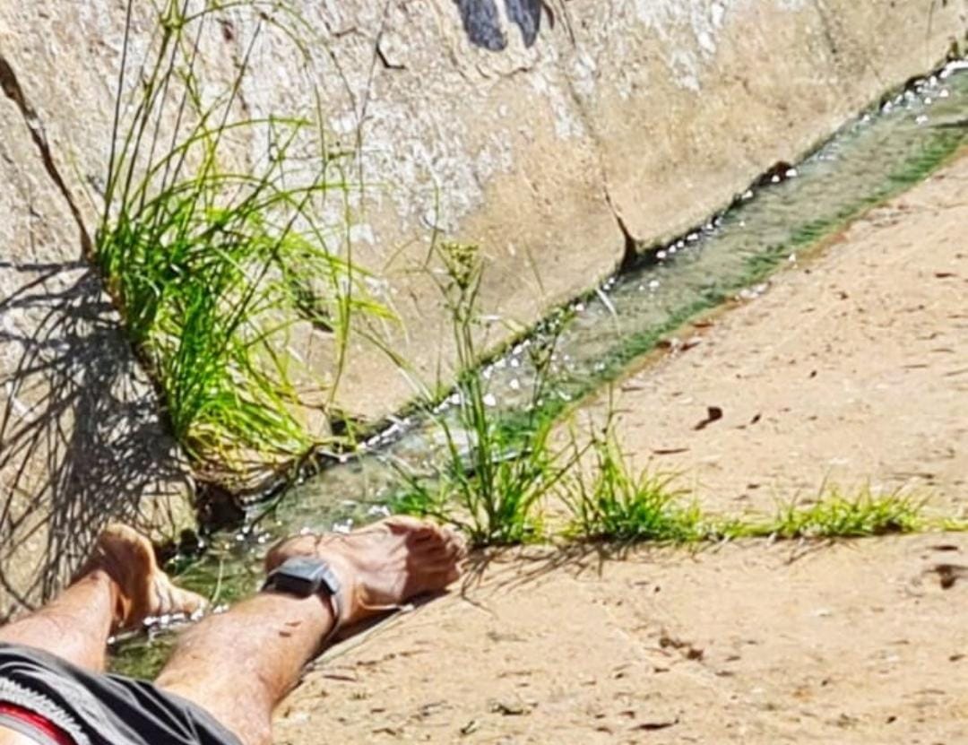 Homem é encontrado morto em sarjeta de Manaus