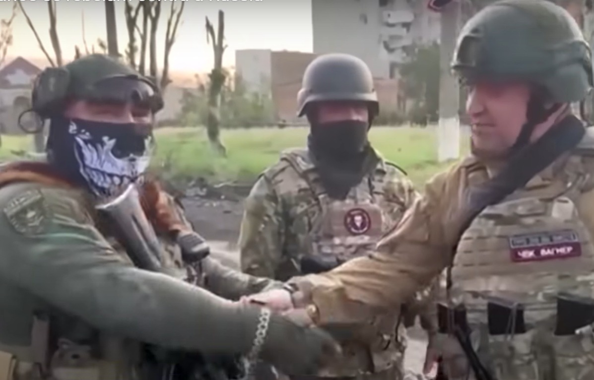 Putin confia em êxito da Rússia na Ucrânia um dia após motim mercenário