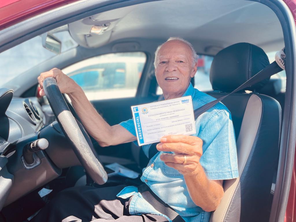 Nova credencial de estacionamento começa a ser emitida na próxima semana em Manaus