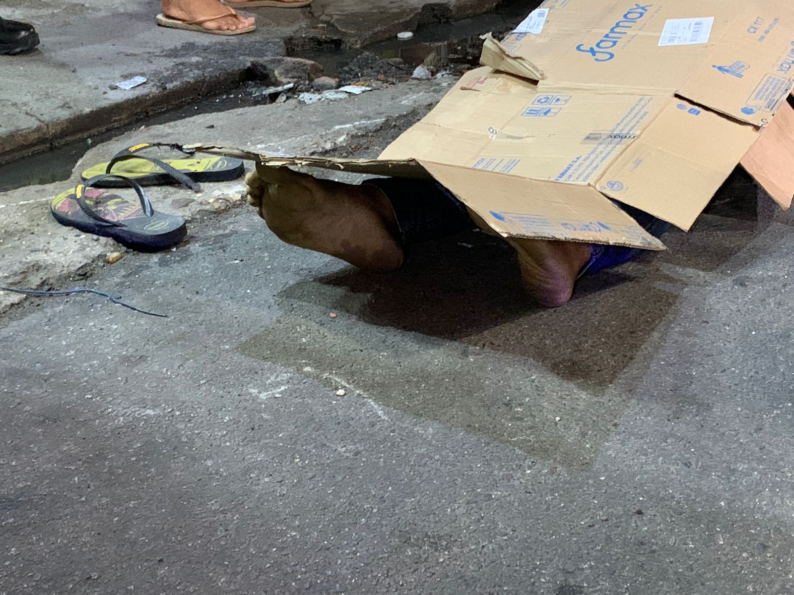 Cliente de drogaria é morto com 8 tiros em Manaus