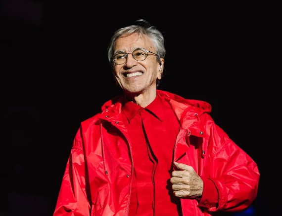 Caetano Veloso adia shows esgotados após ter febre alta