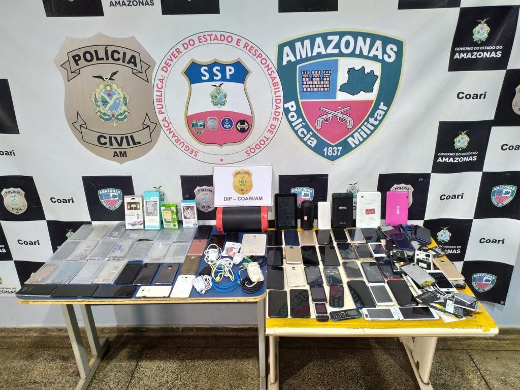 Dupla é presa com 27 celulares roubados no Amazonas