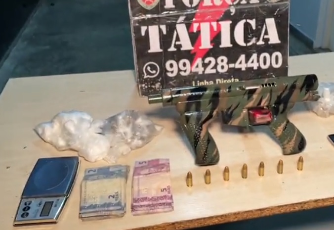 Traficante é preso com submetralhadora em Manaus