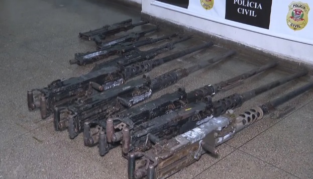Polícia encontra mais 9 metralhadoras furtadas do Exército