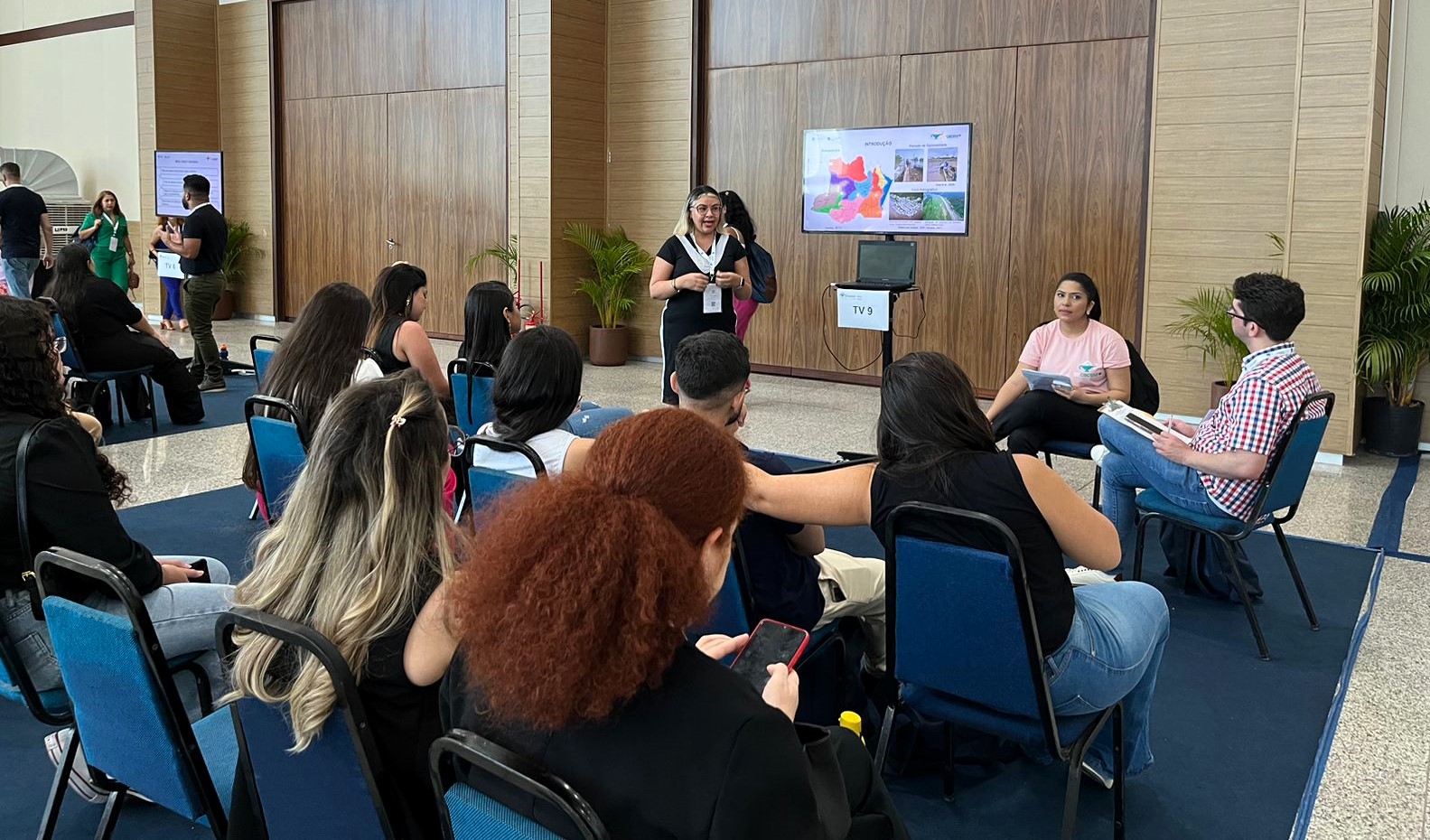 Distribuição de vacinas contra Covid-19 no Amazonas é destaque em congresso na Paraíba