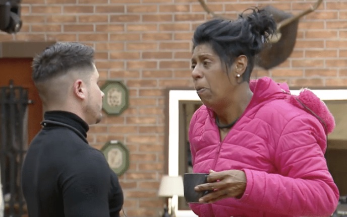 Lucas e Márcia fazem as pazes após discutirem na formação da roça