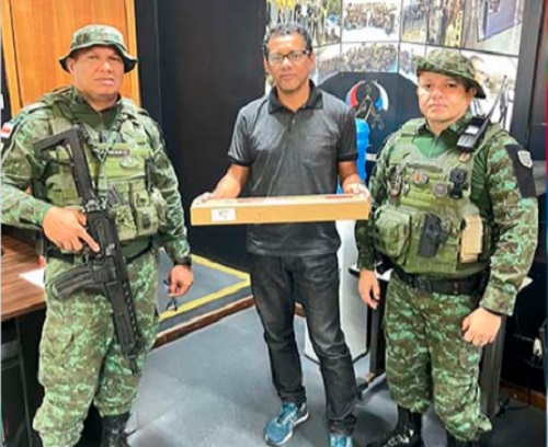 Cobra é encontrada dentro de caixa no TRT-11 em Manaus