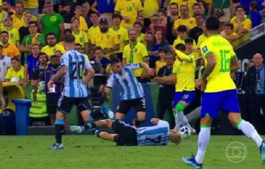 Argentina vence Brasil por 1 a 0 após pancadaria no Maracanã