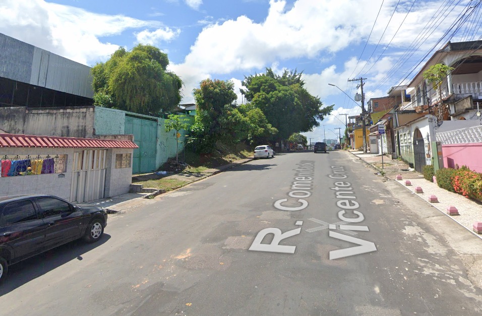 Trânsito é alterado após rua ser interditada no Santo Antônio em Manaus; confira