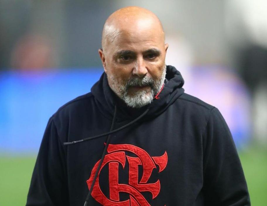 Sampaoli se pronuncia sobre soco de preparador em Pedro e pede diálogo no Flamengo
