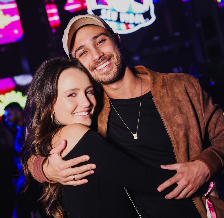 Larissa Manoela nega que noivo tenha vendido carro avaliado em mais de R$ 1 milhão: 'não procede'