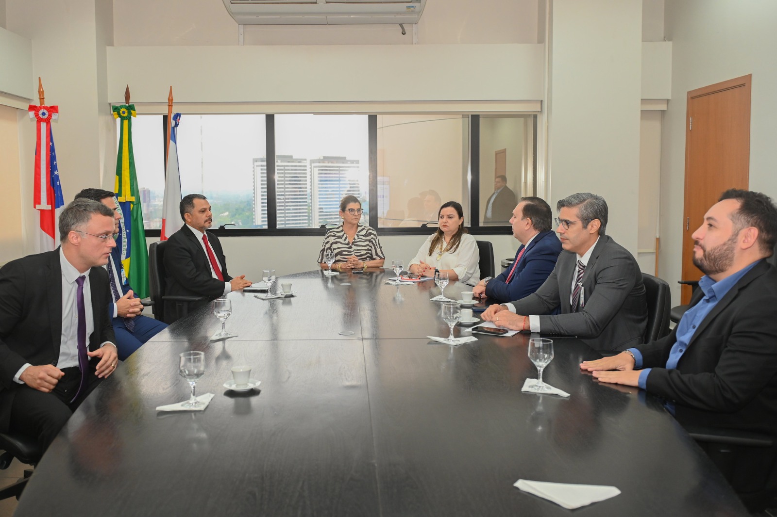 Órgão judiciários se reúnem para combater demandas judiciais fraudulentas no Amazonas